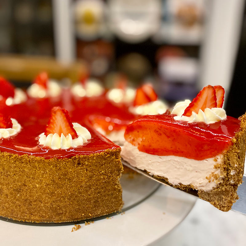 fatia chique de cheesecake de morango